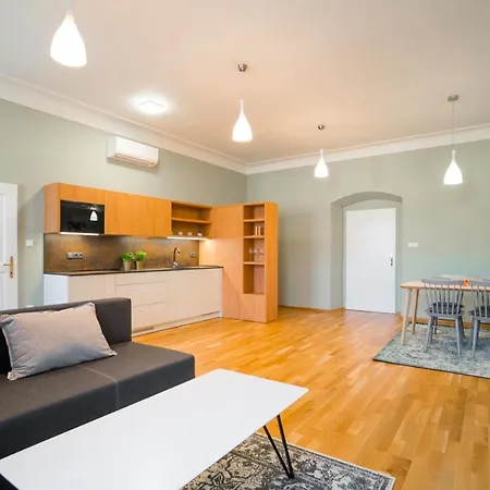 Apartment Na Knizeci Ceste