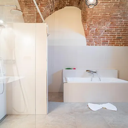 Na Knizeci Ceste Appartement