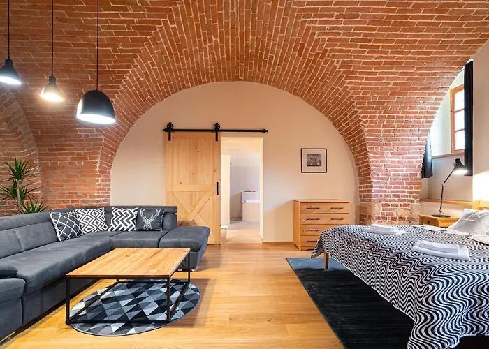 Na Knizeci Ceste Apartment *